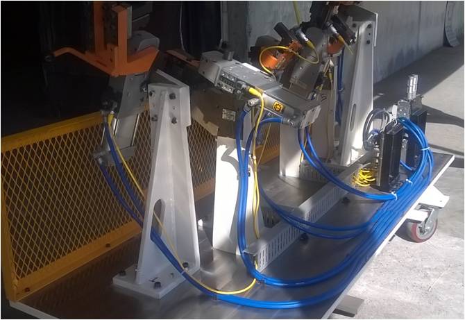Automatic welding fixture